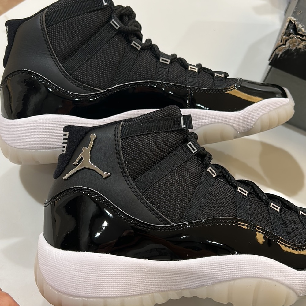 Jordan 11 Retro Jubilee size 6Y - Picture 5 of 10